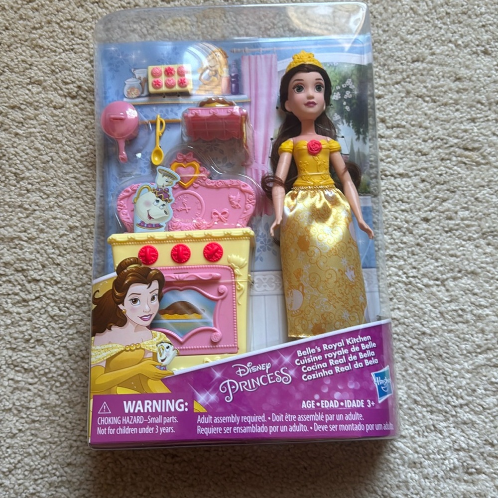 NWT  Disney Princess Belle's Royal Kitchen